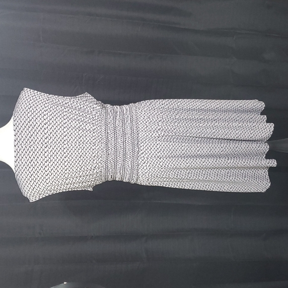 Daisy Fuentes printed, sleeveless dress - Picture 4 of 5